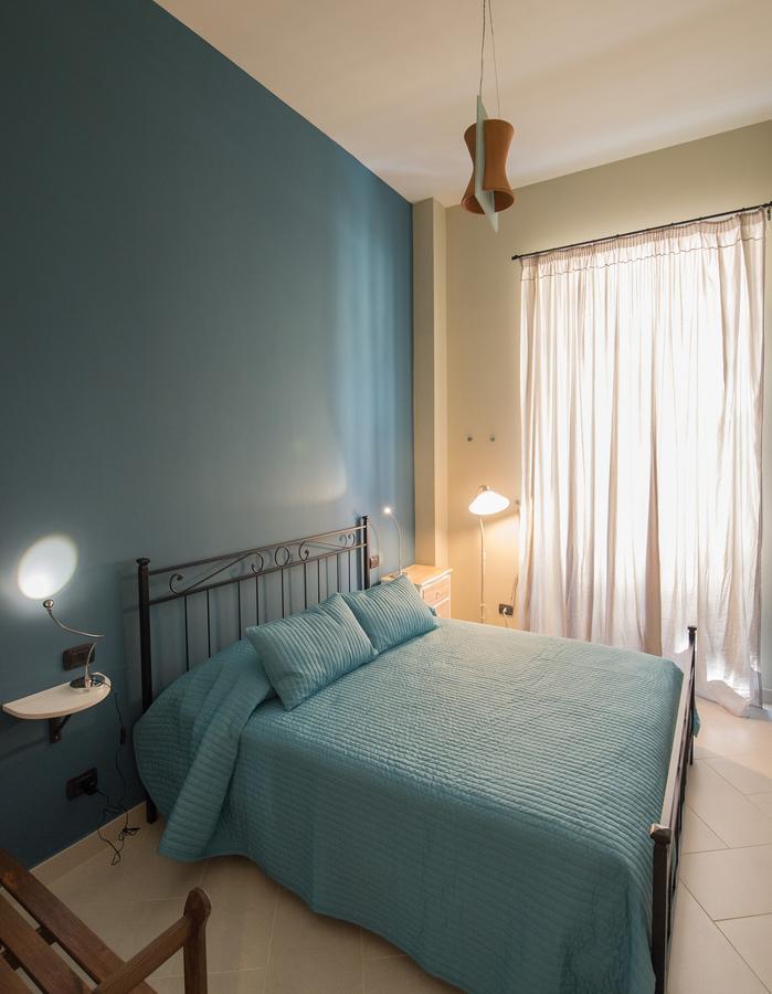 Duomo Regina Apartments เนเปิลส์ ภายนอก รูปภาพ