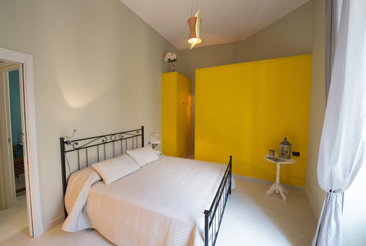 Duomo Regina Apartments เนเปิลส์ ภายนอก รูปภาพ