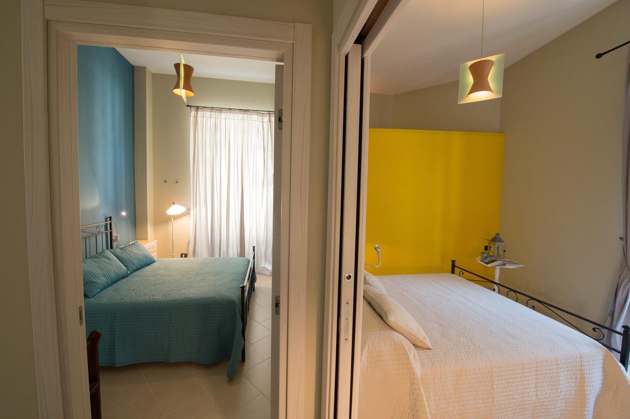 Duomo Regina Apartments เนเปิลส์ ภายนอก รูปภาพ